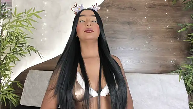 mia lacy  online show from December 13, 8:59 pm