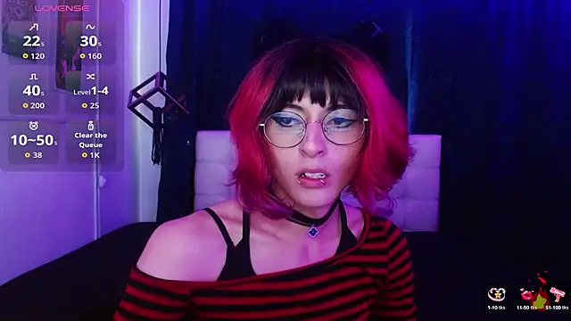 Snapshot of goth_minerva chatting on October 16, 2:09 pm goth minerva online show from October 16, 2:09 pm