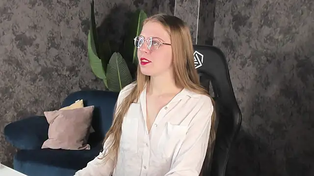 Joann Shermann online show from November 21, 1:18 am