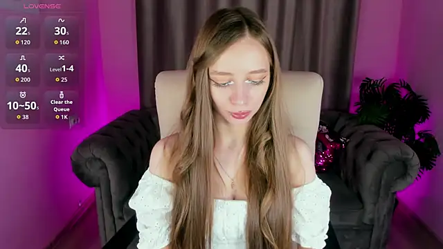 Amy Waynee online show from November 13, 5:12 pm