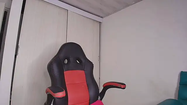 lovehotpink online show from December 23, 4:16 am