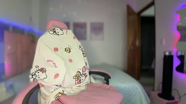 lunesweet online show from February 10, 3:20 am