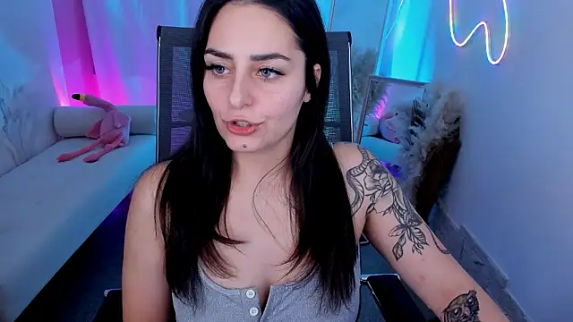 ValeriiMills online show from February 12, 3:47 pm