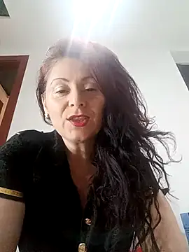 lunadicty online show from October 16, 12:24 am