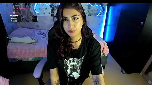 Medussa katt online show from July 10, 11:48 pm