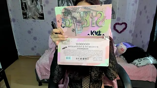 Medussa katt online show from November 24, 7:16 pm