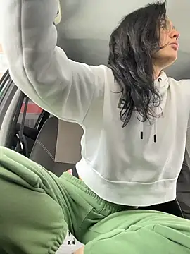 MeekyRich online show from December 3, 5:21 am