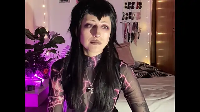 ELENA UMBRA online show from January 10, 11:20 pm