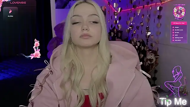 LinaLirian online show from April 17, 10:06 am