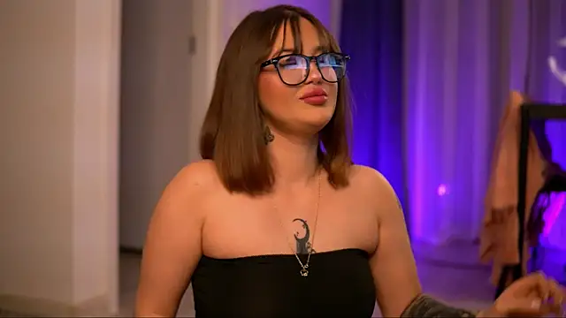 AryaDeluna online show from November 4, 7:41 pm