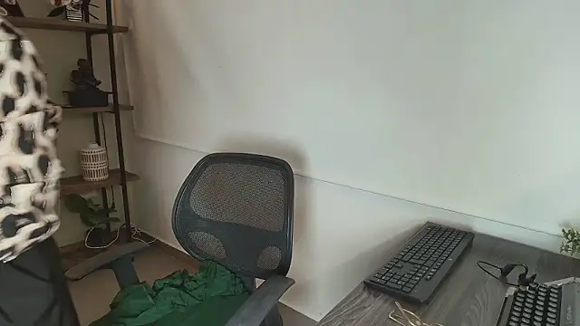  Victoria Collins online show from March 24, 11:48 am