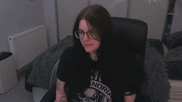 GothSuccubusBabe online show from June 3, 10:59 pm