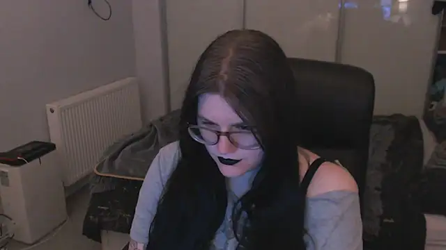 GothSuccubusBabe online show from June 10, 1:05 am