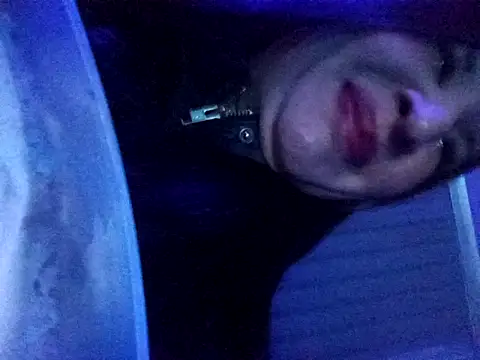 hotCOUPLEPETRA online show from February 15, 1:41 am