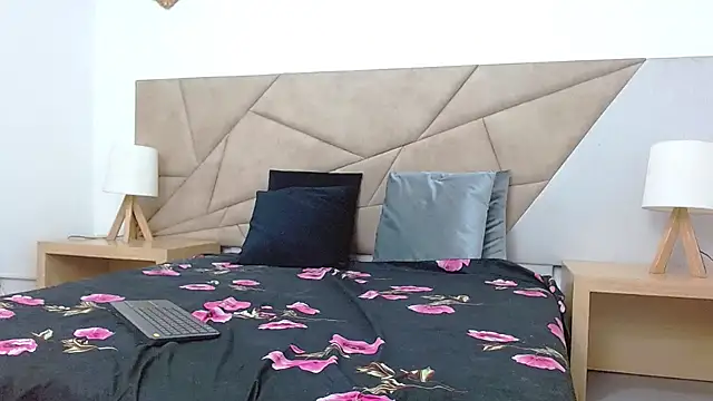 amanda ramirez online show from October 18, 10:11 pm