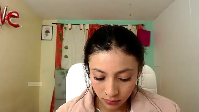 Snapshot of vale_miel chatting on October 10, 12:37 am vale miel online show from October 10, 12:37 am