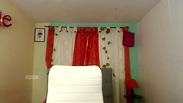 Snapshot of vale_miel chatting on September 26, 6:05 pm vale miel online show from September 26, 6:05 pm