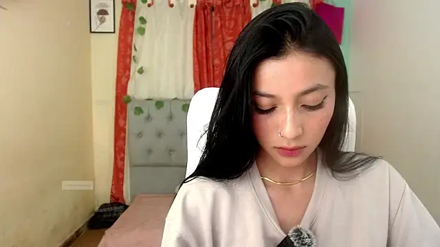 Snapshot of vale_miel chatting on September 12, 12:00 am vale miel online show from September 12, 12:00 am