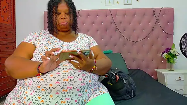 Snapshot of Exoticbigmandy chatting on October 9, 9:30 pm Exoticbigmandy online show from October 9, 9:30 pm