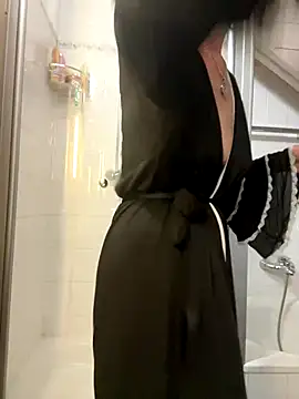 Snapshot of LucyLingerie78 chatting on October 17, 8:12 pm LucyLingerie78 online show from October 17, 8:12 pm