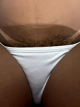 Indiapretinha4 online show from October 21, 6:45 pm