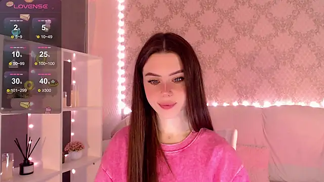 Snapshot of HolyMiax chatting on October 13, 3:42 am HolyMiax online show from October 13, 3:42 am