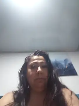 EmmaJhomson online show from April 19, 8:25 am