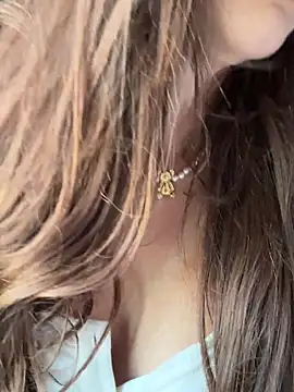 LunaBex online show from February 18, 5:06 am