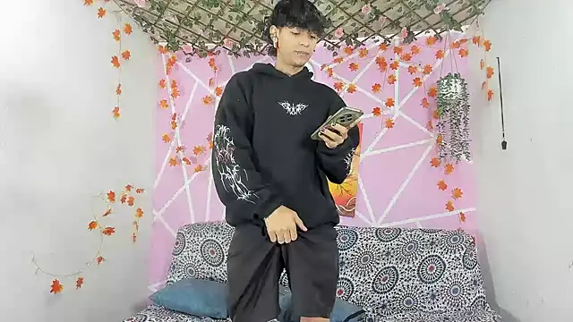 Bastian boyshot77 online show from December 15, 4:12 pm