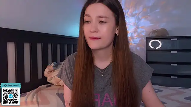 Snapshot of mia_here chatting on September 10, 10:37 am mia here online show from September 10, 10:37 am