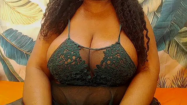 HornnyBabe35 online show from July 16, 11:26 am