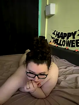 HaleyAyush online show from October 29, 5:37 pm