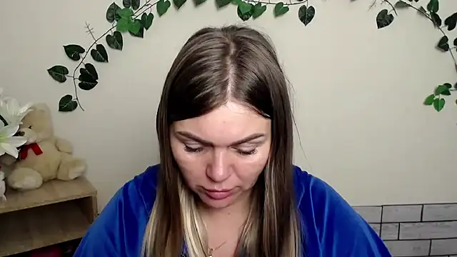 Snapshot of Magic_Katarina_ chatting on October 8, 7:35 am Magic Katarina online show from October 8, 7:35 am