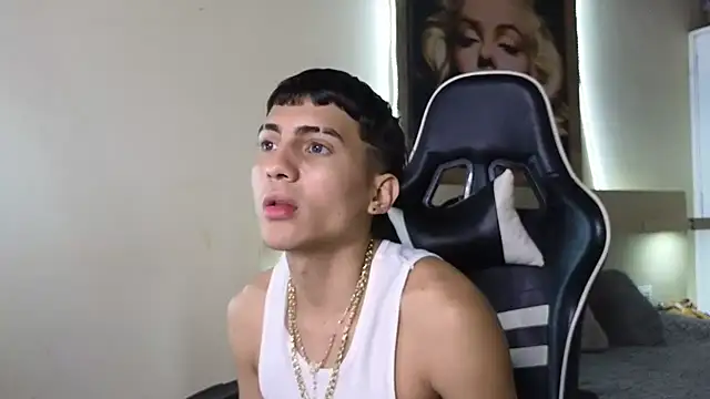 Snapshot of 777_camilo chatting on September 23, 9:02 pm 777 camilo online show from September 23, 9:02 pm