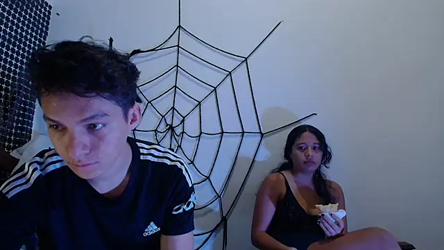 Aria Arthur online show from October 17, 12:30 pm