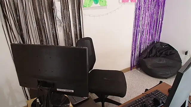 Aria Arthur online show from December 4, 4:19 pm