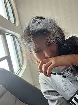 Ninazhang online show from August 6, 3:24 am