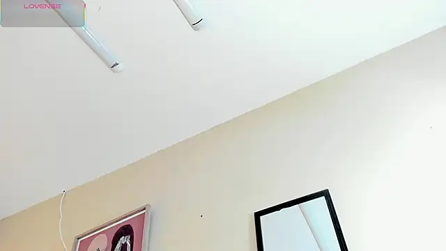 isabella milf  online show from September 8, 7:02 pm