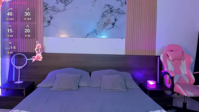 Snapshot of samanthaa_moon chatting on September 17, 10:41 pm samanthaa moon online show from September 17, 10:41 pm