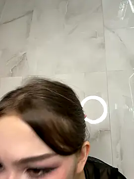 sillybloom online show from December 17, 9:41 pm