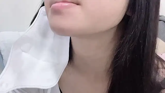 LHeart online show from October 28, 2:34 pm