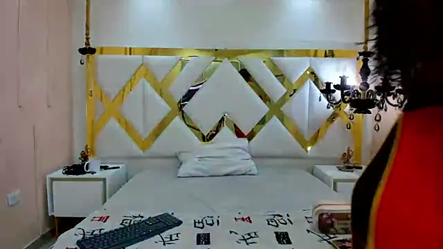 Snapshot of Sweet_Lucyy chatting on October 11, 4:39 am Sweet Lucyy online show from October 11, 4:39 am