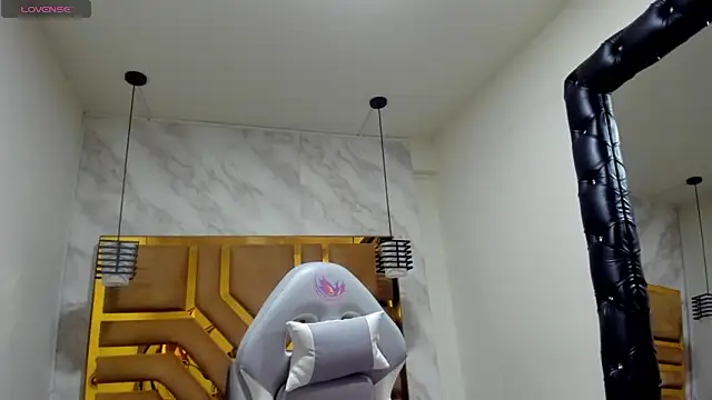 Luciifeer  online show from December 19, 3:26 pm