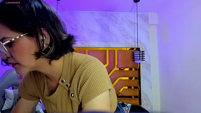 Luciifeer  online show from October 15, 6:54 pm