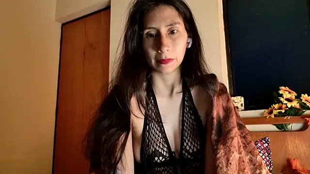 Snapshot of _MoonLipson_ chatting on October 4, 5:46 am MoonLipson online show from October 4, 5:46 am