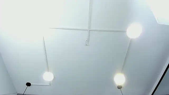 ThaliaCross online show from October 2, 8:14 pm