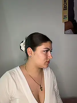 nicolexxaleja online show from June 22, 1:21 am