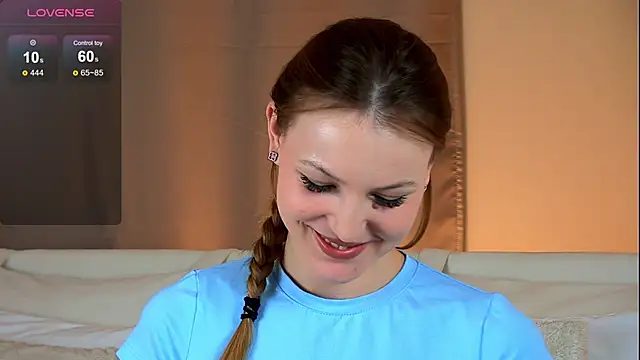 Snapshot of YungTessa chatting on September 30, 4:56 pm YungTessa online show from September 30, 4:56 pm
