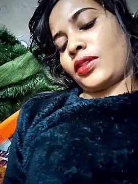 cute radhikaa online show from January 14, 8:36 pm