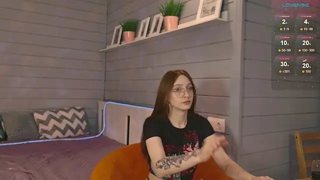 Snapshot of Vikki_wyye chatting on September 26, 5:27 am Vikki wyye online show from September 26, 5:27 am